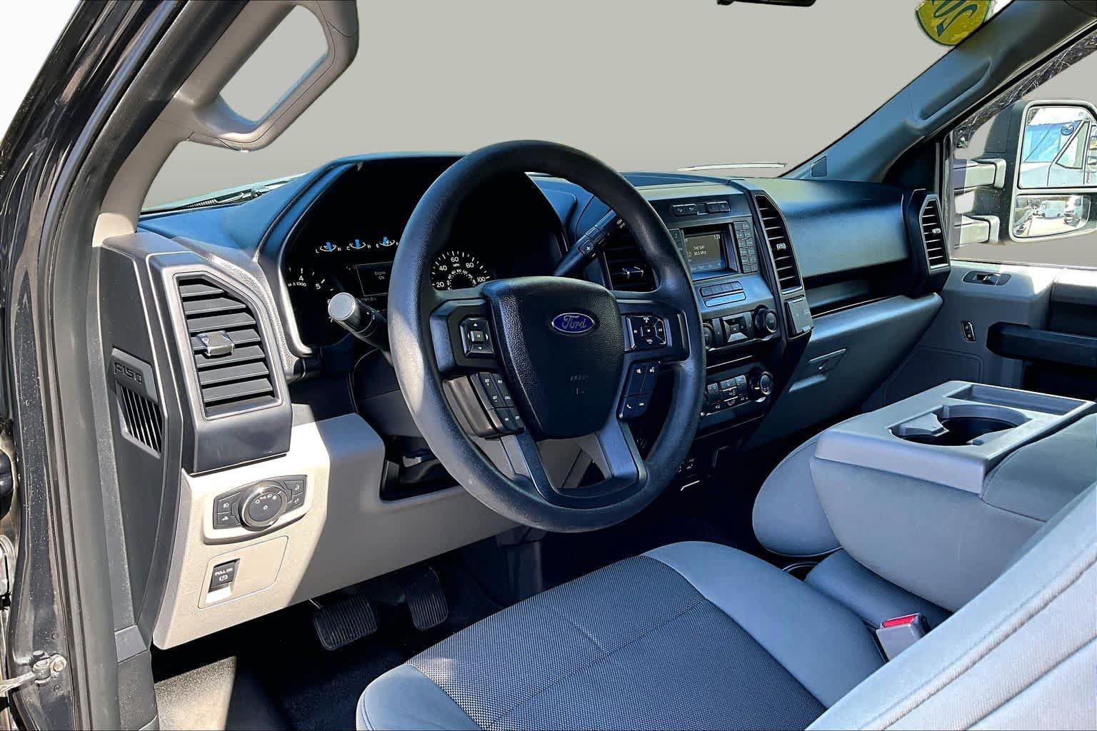 Used 2015 Ford F150 XL w/ Equipment Group 101A Mid AWD/4WD image 18