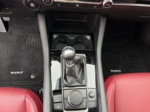 Used 2026 MAZDA MAZDA3 2.5 S Hatchback w/ Premium Pkg FWD image 21