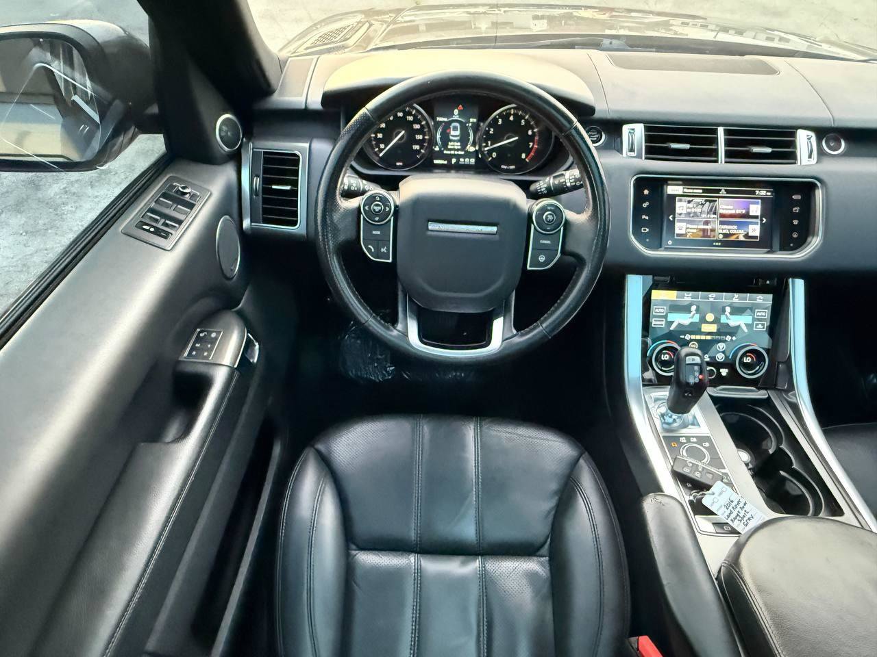 Used 2016 Land Rover Range Rover Sport SE AWD/4WD image 38
