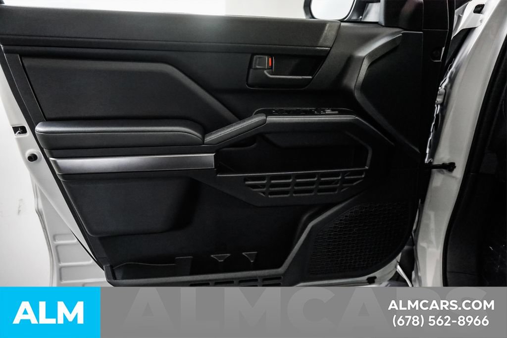 Used 2025 Toyota 4Runner SR5 AWD/4WD image 42