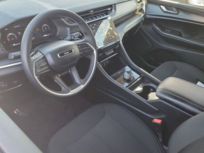 Used 2024 Jeep Grand Cherokee L Laredo