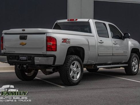 Used 2013 Chevrolet Silverado 2500 LTZ w/ LTZ Plus Package AWD/4WD image 9