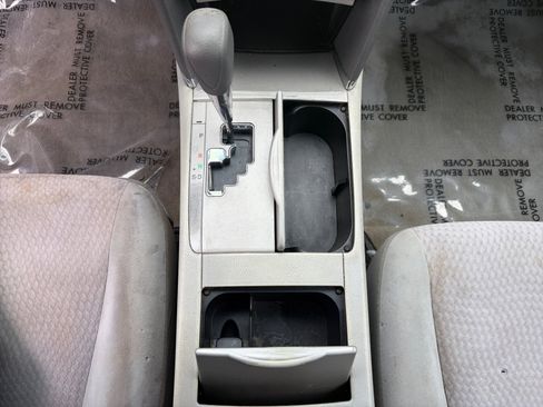 Used 2010 Toyota Camry FWD image 21