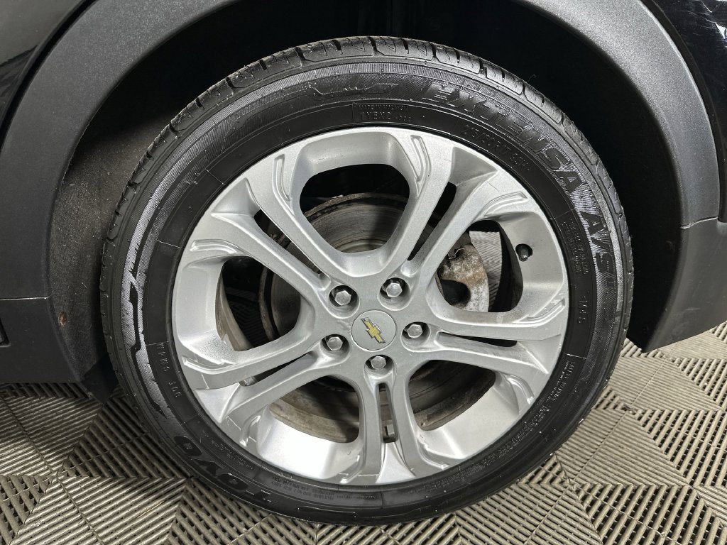 Used 2017 Chevrolet Bolt LT FWD image 33