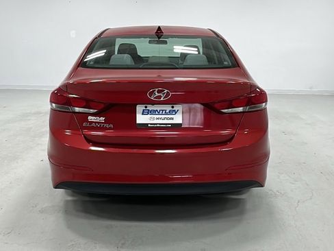 Used 2018 Hyundai Elantra SEL image 3