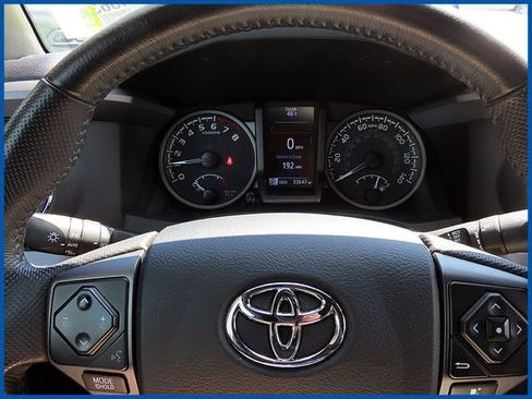Used 2023 Toyota Tacoma TRD Sport AWD/4WD image 15
