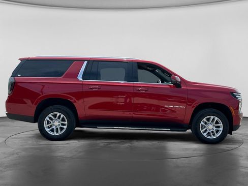 New 2026 Chevrolet Suburban LT w/ Comfort Package AWD/4WD image 9