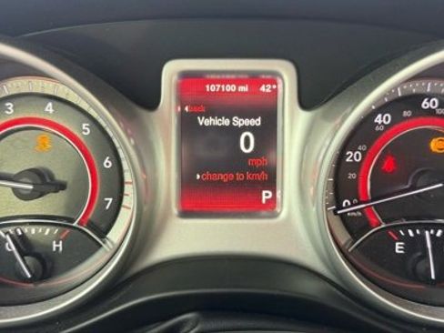 Used 2017 Dodge Journey SXT w/ Comfort/Convenience Group image 9