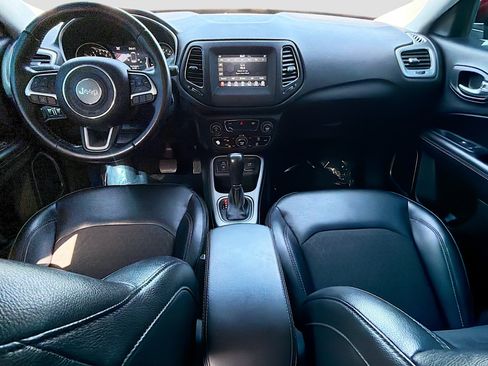 Used 2018 Jeep Compass Latitude w/ Popular Equipment Group FWD image 15