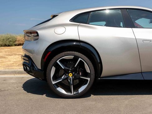 Certified 2025 Ferrari Purosangue image 34