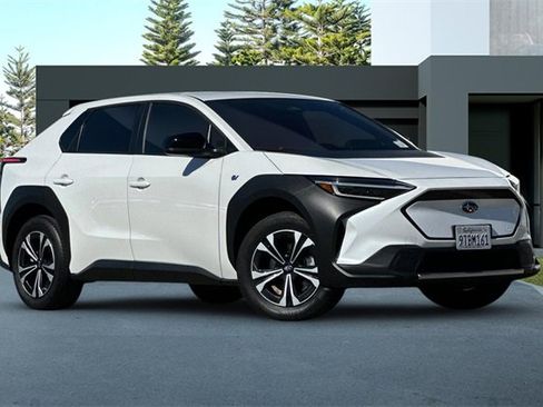 Used 2023 Subaru Solterra AWD image 2