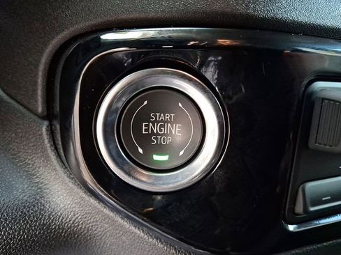 Certified 2025 Chevrolet Silverado 2500 LT w/ Convenience Package image 19