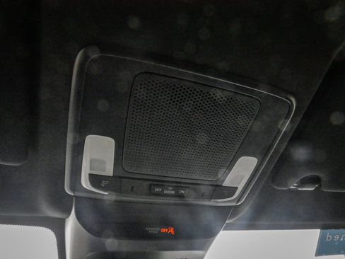 Certified 2025 Honda HR-V Sport image 26