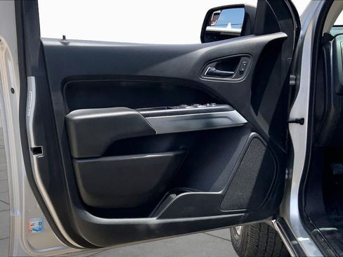 Used 2020 Chevrolet Colorado LT RWD image 21