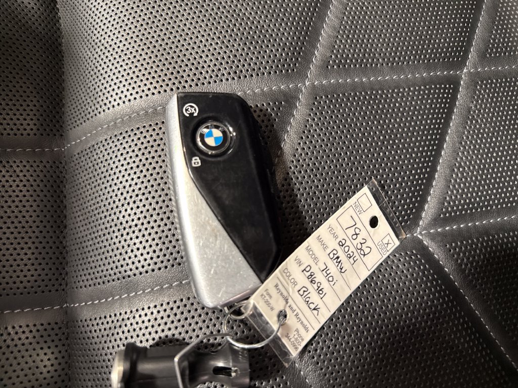 Used 2024 BMW 740i xDrive AWD/4WD image 24