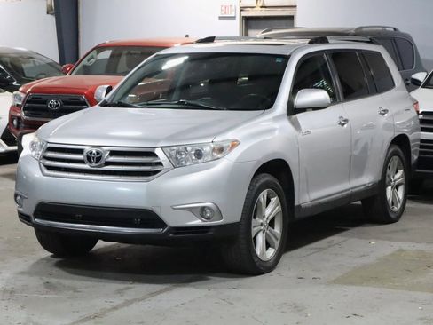 Used 2013 Toyota Highlander Limited FWD image 1