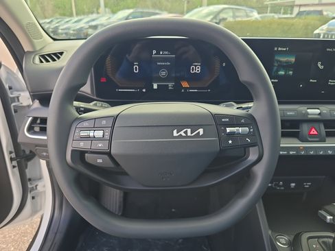 New 2026 Kia K4 FWD image 28