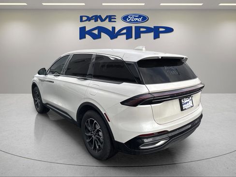 New 2026 Lincoln Nautilus Premier image 6