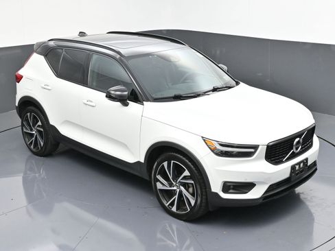 Used 2022 Volvo XC40 T5 R-Design image 62