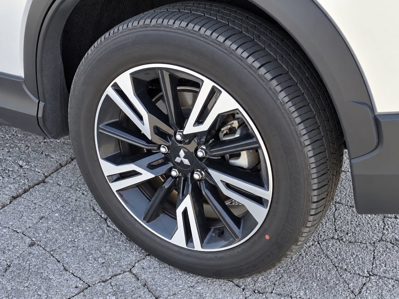 Used 2026 Mitsubishi Eclipse Cross AWD image 10