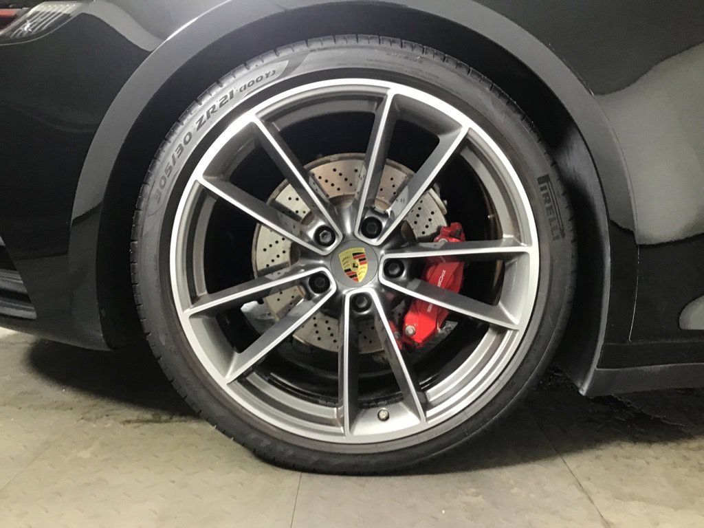 Certified 2020 Porsche 911 Carrera 4S AWD/4WD image 23