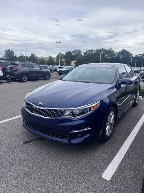 Used 2017 Kia Optima EX w/ Premium Package FWD image 1