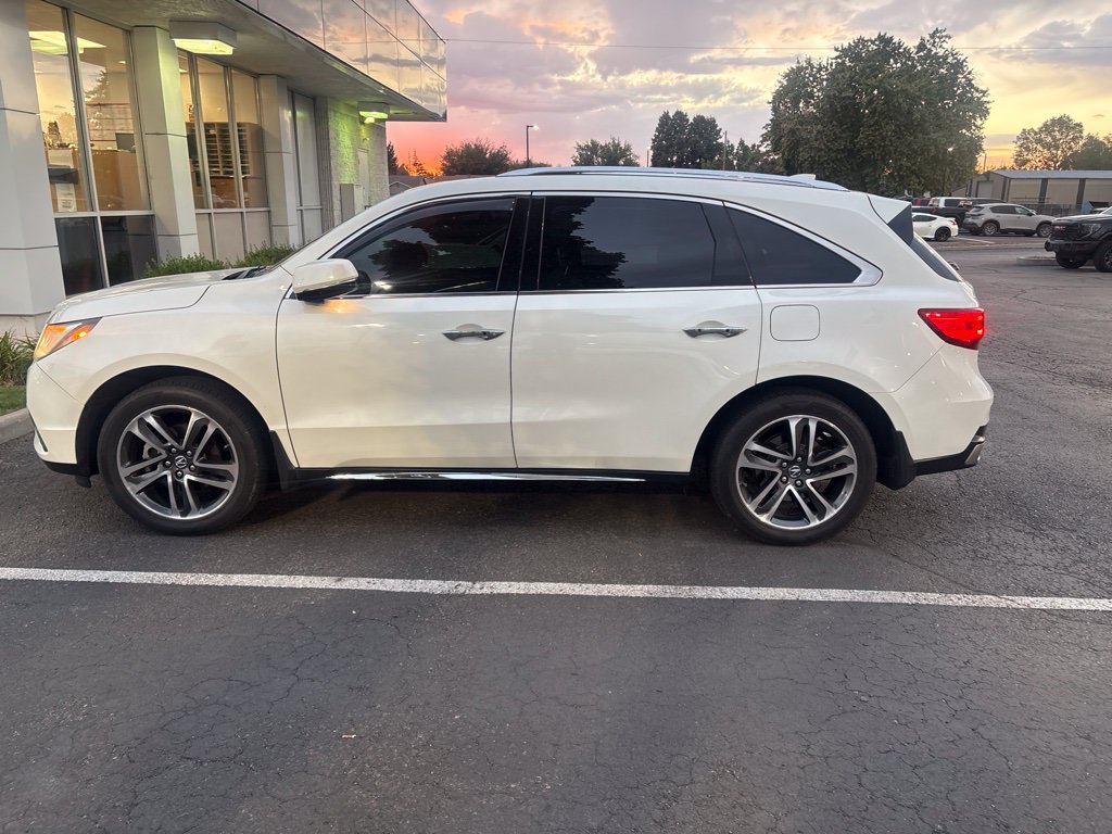 Used 2017 Acura MDX w/ Advance Package AWD/4WD image 2