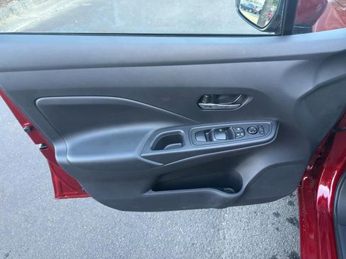 New 2025 Nissan Versa SV image 16