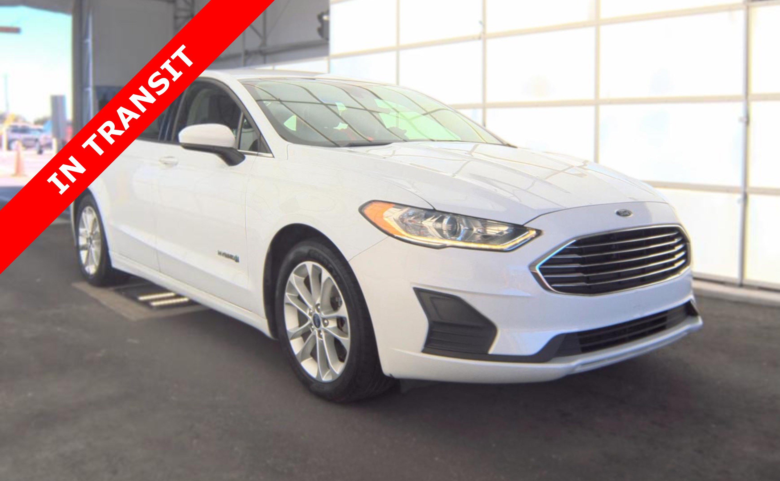 Used 2019 Ford Fusion SE FWD image 3