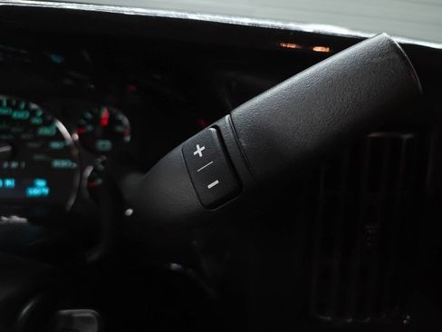 Used 2018 GMC Savana 2500 Extended w/ Enhanced Convenience Package RWD image 27