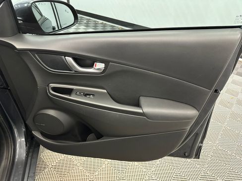 Used 2022 Hyundai Kona Limited image 15