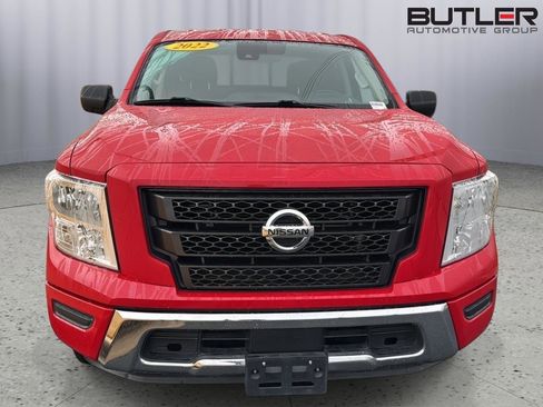 Used 2022 Nissan Titan SV image 7