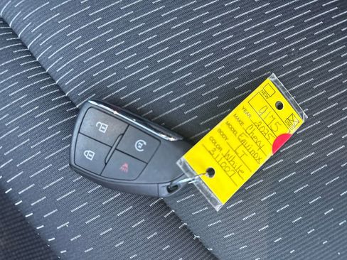 Used 2025 Chevrolet Equinox LT image 32