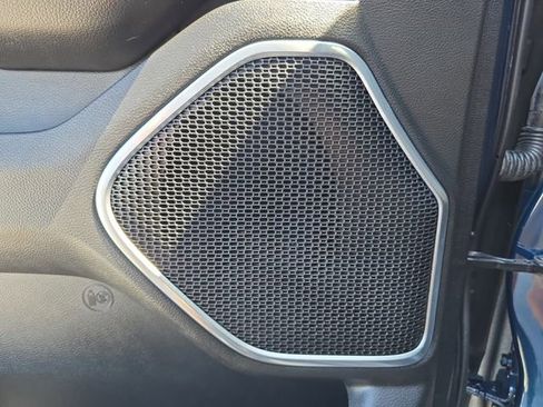 Used 2022 RAM 1500 Laramie w/ Sport Appearance Package image 17