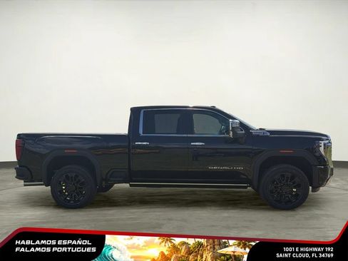New 2026 GMC Sierra 2500 Denali w/ Denali Reserve Package AWD/4WD image 8
