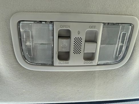 Used 2018 Honda HR-V EX image 47