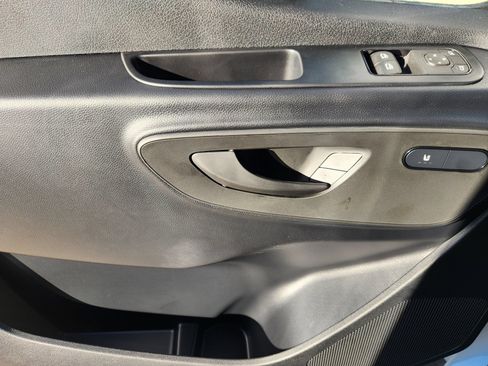 Used 2025 Mercedes-Benz Sprinter 3500 image 19