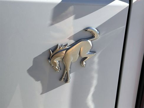 Used 2024 Ford Bronco Outer Banks image 11