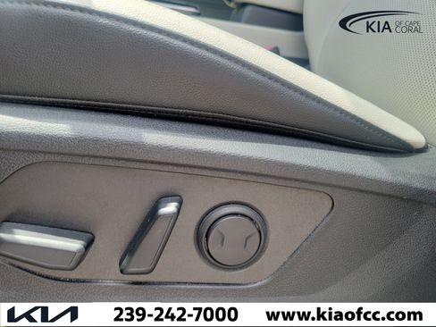 Used 2023 Kia Sportage EX FWD image 25