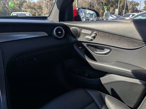 Used 2020 Mercedes-Benz GLC 300 4MATIC image 13