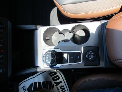 Used 2025 Ford Bronco Sport Outer Banks w/ Outer Banks Tech Package+ AWD/4WD image 28