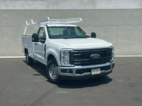 New 2025 Ford F250 XL w/ XL Chrome Package image 1