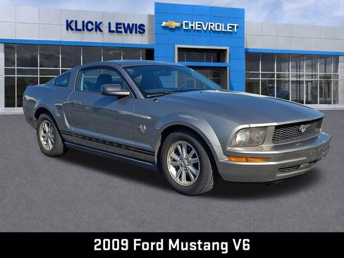 Used 2009 Ford Mustang Coupe RWD image 1