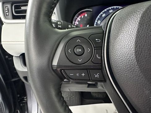 Used 2023 Toyota RAV4 XLE Premium image 23