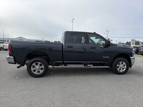Used 2026 RAM 2500 Big Horn AWD/4WD image 3