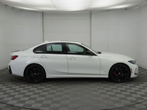 New 2026 BMW 330i Sedan w/ M Sport Package image 4