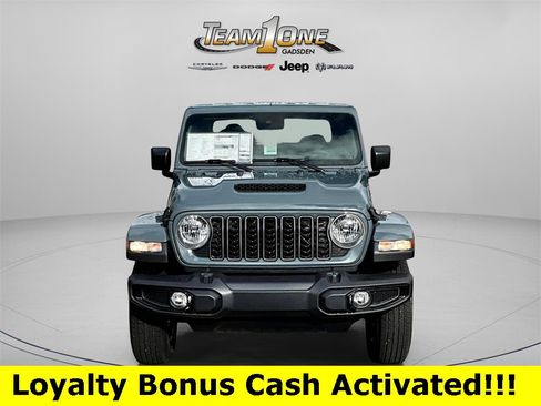 New 2025 Jeep Gladiator Sport image 2