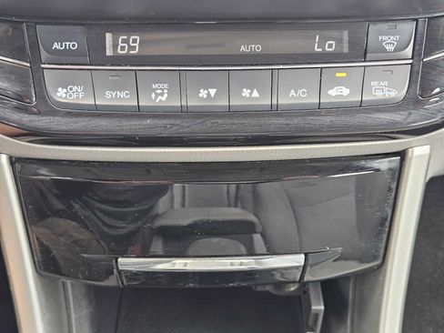 Used 2017 Honda Accord EX image 18