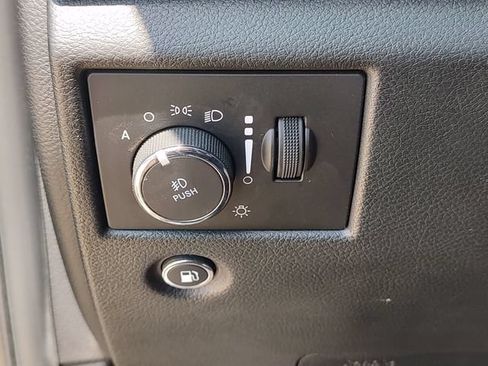 Used 2021 Jeep Grand Cherokee Laredo X AWD/4WD image 22