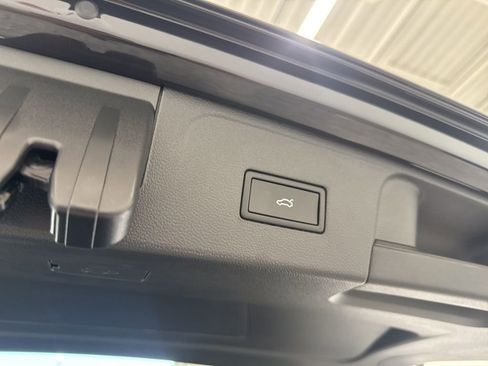 New 2026 Volkswagen Atlas Peak Edition AWD/4WD image 31